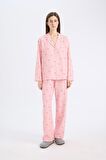 DeFacto Pijama Yaka Dokuma Pijama Üstü-Fall in Love E3474AX25SPPN99
