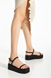  Siyah Dolgu Topuk Kadın Sandalet