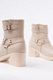 Bej Toka Aksesuarlı Fermuarlı Kalın Topuklu Günlük Kadın Bot
