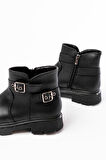 Siyah Toka Aksesuarlı Fermuarlı  Günlük Kadın Bot