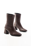 MSK-032 Kahve Topuklu Fermuarlı Kadın Bot