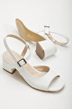 Keri Topuklu Beyaz Cilt Küt Burun Kadın Ayakkabı
