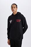 DeFactoFit NBA Chicago Bulls Boxy Fit Kapüşonlu Kalın Sweatshirt D6574AX25SPBK81