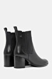 Villa Kadın Siyah Gerçek Deri Topuklu Klasik Bot