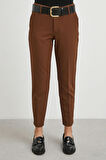 Kemerli Havuç Paça Pantolon Kahve