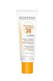 Bioderma Photoderm Akn Mat 30 Faktör Matlaştırıcı Karma-Yağlı Ciltler İçin Renksiz Yüz Güneş Koruyucu Krem 40 ml