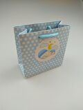 KARTON ÇANTA MAVİ BEBEKLİ 11CM X 11CM - 1 ADET