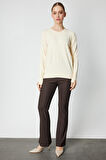 On Kadın Yakası İnci Detaylı Triko Kazak 65379 Krem