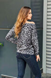 Kayık Yaka Leopar Desenli Bluz