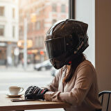 LS2 RAPID 2 R PARLAK SİYAH MOTOSİKLET KASKI SİYAH VE ŞEFFAF VİZÖR + SPOİLER