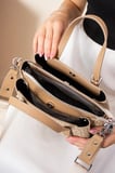 El Cantasi Kum Rengi KADIN EL VE OMUZ CANTASI YENI SEZON EBAT: BOY 18 CM EN 25 CM Tas Just Polo JPM2203