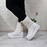 Lee Cooper 31190 Beyaz Kaymaz İçi Kürklü Önden Fermuarlı Kar Botu