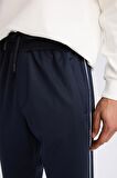 DeFactoFit Sporcu Jogger Eşofman Altı Slim Fit Dar Kesim Standart Paça Skuba Dalgıç Kumaş Beli Lastikli E3931AX24WNNV253