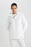 DeFactoFit Su İtici Mont Rüzgar Geçirmez Slim Fit Dar Kesim Çıkarılabilir Kapüşonlu Fermuarlı B2420AX24SPWT80