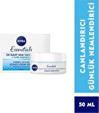 Nivea Essentials Normal Ciltler İçin E Vitaminli Su Bazlı Yağsız Canlandırıcı Yüz Bakım Kremi 50 ml