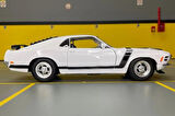 Welly Koleksiyon 1 / 24  1970 Ford Mustang Boss Beyaz Model Metal Araba