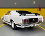 Welly Koleksiyon 1 / 24  1970 Ford Mustang Boss Beyaz Model Metal Araba