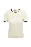 adidas Kadın  Beyaz  T-shirt CROCHET TEE JD1076