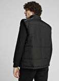 Puma 62704201 Ferrari Race MT7 Vest PUMA Siyah Regular Fit Düz Erkek Yelek
