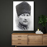 Kalpaklı Komutan - Beyaz Fonda Portre Kanvas Tablo