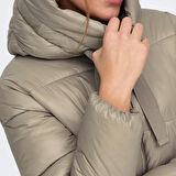 Only Açık Kahve Kadın Mont ONLNEWSCARLETT HOOD PUFFER CC OTW