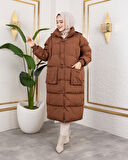 Kadın Kapüşonlu Fermuarlı Cepli Uzun Taba Mont