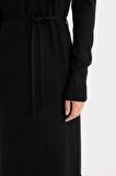 DeFacto Regular Fit Yarım Balıkçı Yaka Basic Düz Yırtmaçlı Uzun Kollu Maxi Triko Elbise A9807AX24WNBK53