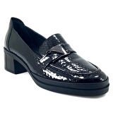 Beety 515 25YA Kadın Günlük Ayakkabı Siyah Rugan