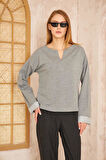 Kadın Ekstra Uzun Duble Kol / Yakası Yırtmaçlı Salaş Sweatshirt Bluz 3470190