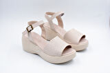 Beyaz (Shoes) Poli Hafif Taban Dolgu Topuklu Günlük Kadın Sandalet BEJ