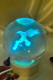 3D Led Işık Cam Küre Çok Işıklı Ahşap Kartal Kara Kartal Büyük Boy 8cm