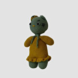 Uretti - Birsen 2552 - El Yapımı Amigurumi Sarı Elbiseli Yeşil Kedi - 21 cm