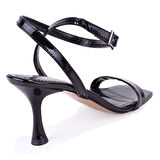 Dagoster DZA07-1296402 Siyah Rugan Klasik Topuklu Kadın Ayakkabı