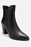 DERİCLUB Kadın Sivri Burun Yüksek Topuklu Bot Gerçek Deri GN 52426 SİYAH