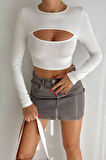 Beyaz Gögüs Pencere Detaylı Basic Crop Bluz