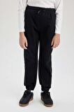 DeFacto Erkek Çocuk Beli Bağcıklı Cepli Lastikli Paça Jogger Basic Düz Pantolon B6713A824SMBK81