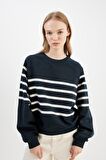 DeFacto Coool Oversize Geniş Kalıp Bisiklet Yaka Çizgili Kalın Sweatshirt C8193AX24WNNV165