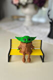 Sevimli Oturan Grogu (Baby Yoda) Figürü - Masaüstü Dekoratif Süs (8x7 cm)-BANK DAHİL DEĞİLDİR