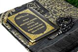 50 ADET - İsim Baskılı Ciltli Yasin Kitabı - Seccadeli - Tesbihli - Kutulu - Koyu Yeşil - Mevlit Hediye Seti