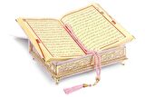 Süngerli Kadife Kaplı Sandıklı Kişiye Özel Hediyelik Kuranı Kerim Seti Pembe