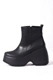 Kadın Celsi Siyah Yandan Fermuarlı 9 cm Yüksek Dolgu Topuklu Mevsimlik Kadın Kısa Bot Bootie