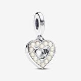 Sedefli Beyaz Kalp Çift Sallantılı Charm 792649C01