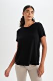 DeFactoFit Standart Fit Bisiklet Yaka Sporcu Basic Düz Kısa Kollu Tişört D1904AX24AUBK81