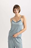 DeFacto Regular Fit Askılı Casual Pijama Üstü-Fall in Love B6560AX23AUGN1200