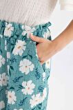 DeFacto Kız Çocuk Wide Leg Geniş Bol Paça Çiçekli Beli Lastikli Bürümcük Pantolon C5373A824SMGN1242