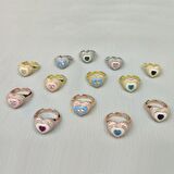 Beyaz Mineli Ortası Taş Kalpli Gümüş Yüzük