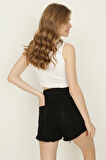 Kadın Yırtık Detaylı Denim Şort