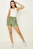 Kadın Beli Lastikli Paçası Katlamalı Mini Şort