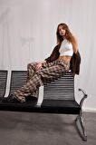 DeFacto Coool Straight Fit Kareli Kumaş Pantolon Kareli Normal Bel E7752AX25SPBN468