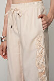 Kadın Şerit Gül Ve Taş Detaylı Düz Renk Beli Lastikli Bol Paça Pantolon